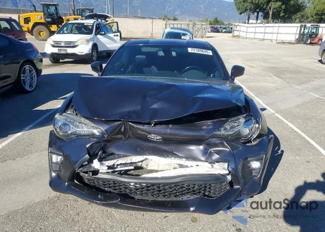 2018 Toyota 86 Gt из США, поврежденный, VIN JF1ZNAE16J9701225